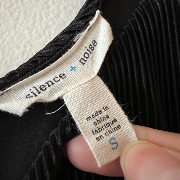 Silence + Noise Romper - Picture 3 of 3